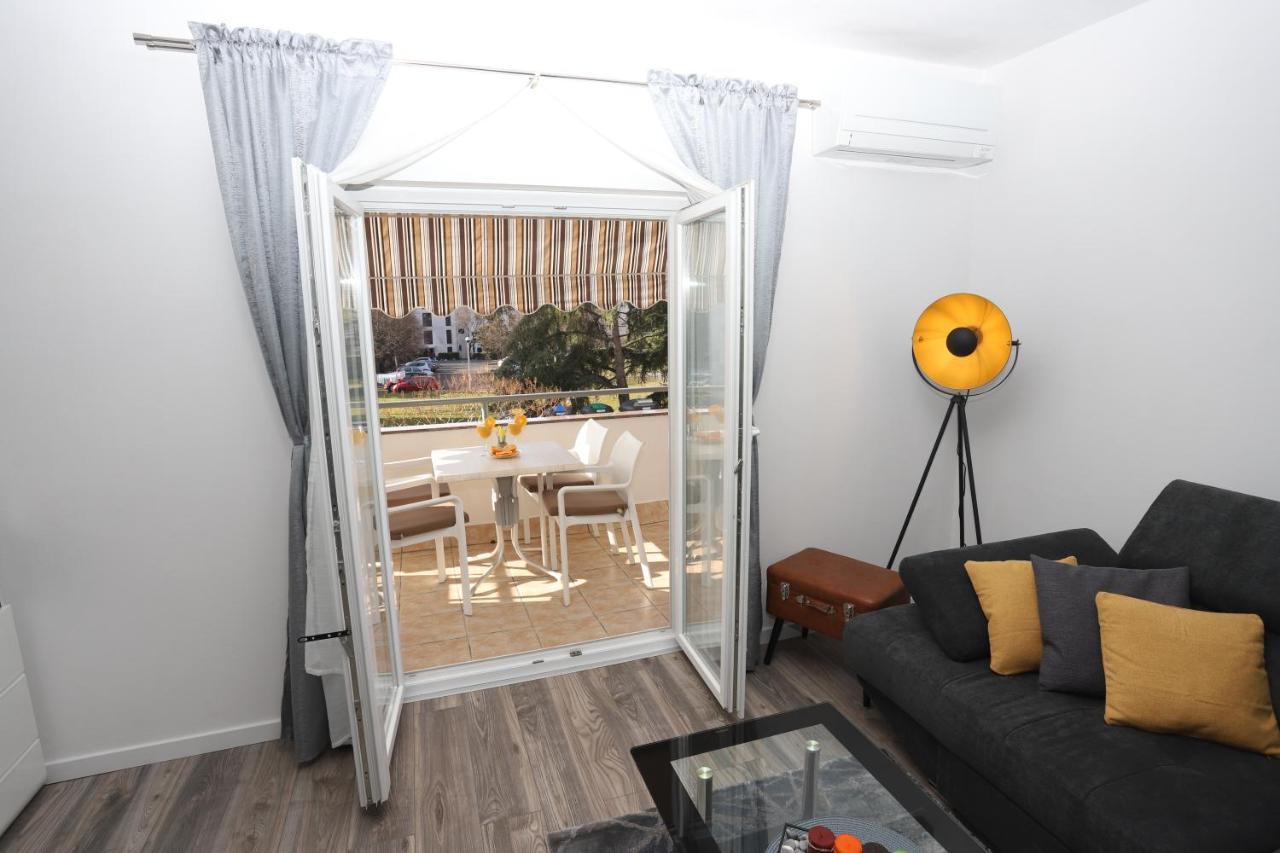 Apartman Perla Deluxe Porec Bagian luar foto