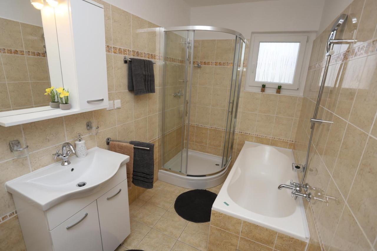 Apartman Perla Deluxe Porec Bagian luar foto