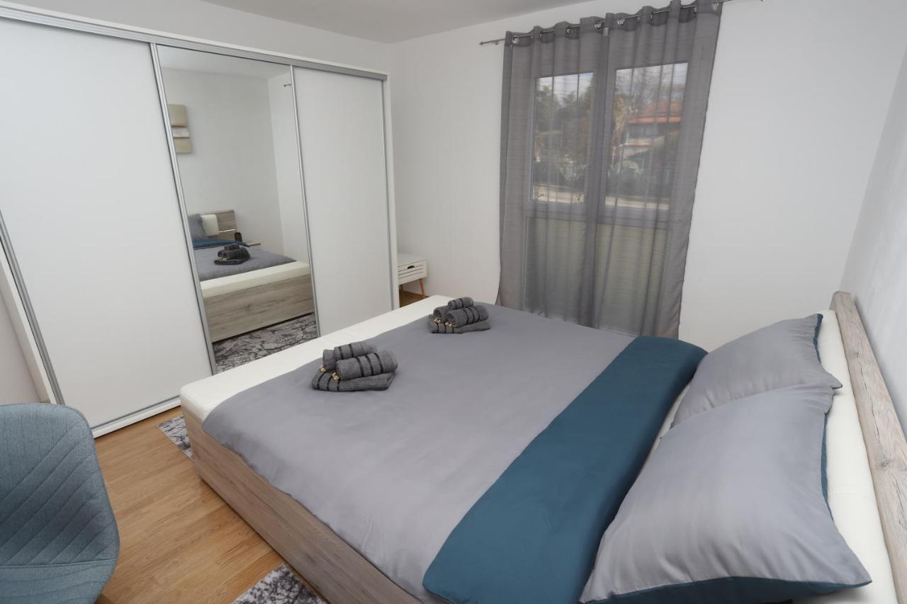 Apartman Perla Deluxe Porec Bagian luar foto