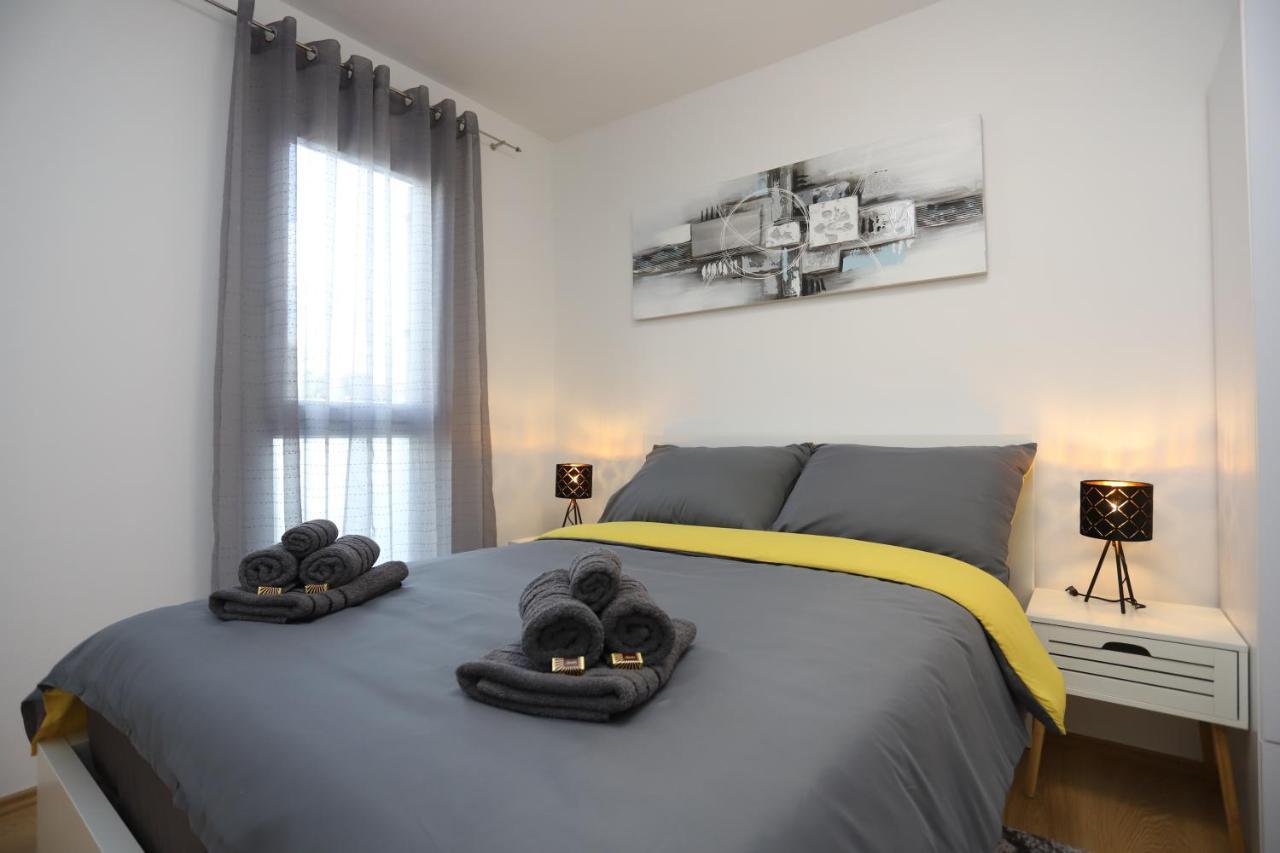 Apartman Perla Deluxe Porec Bagian luar foto